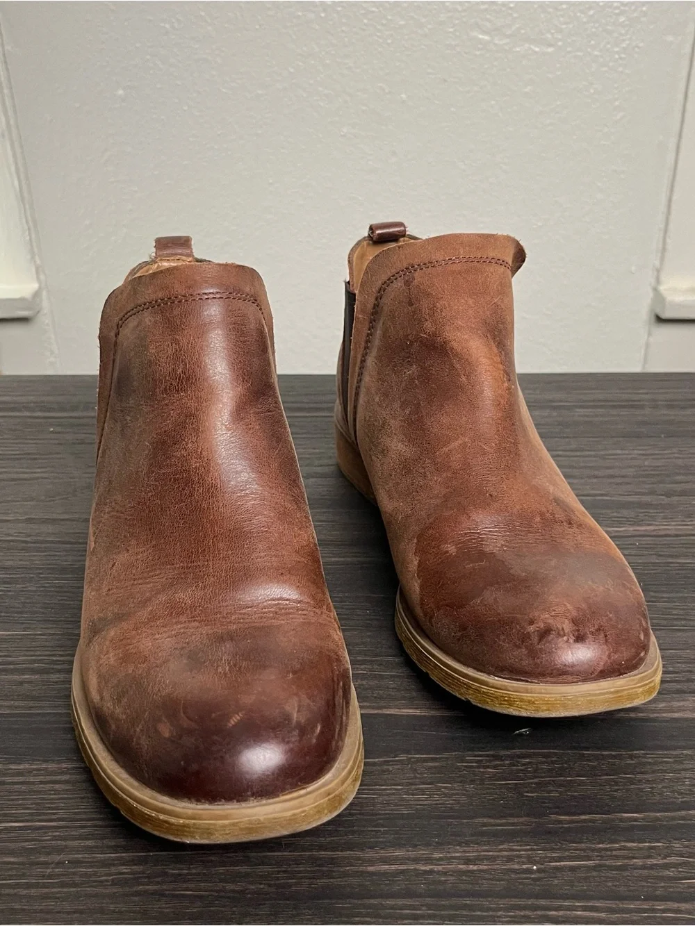 Sofft Bryanne brown leather Chelsea boots lowcut collar & stacked heel 7M